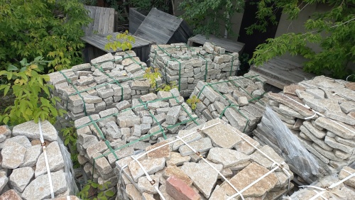 Плитняк гранитный галтованный купить в Симе