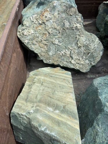 Ландшафтные глыбы зелёные 200-500 килограмм купить в Симе