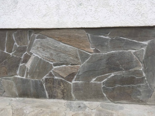 Плитняк златолит Уральский для цоколя, отмостки купить в Симе