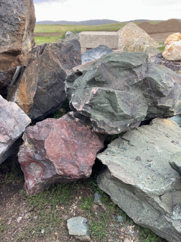 Камни для ландшафтного дизайна зелёные 10-60 килограмм купить в Симе