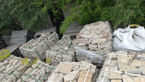 Плитняк гранитный галтованный купить в Симе