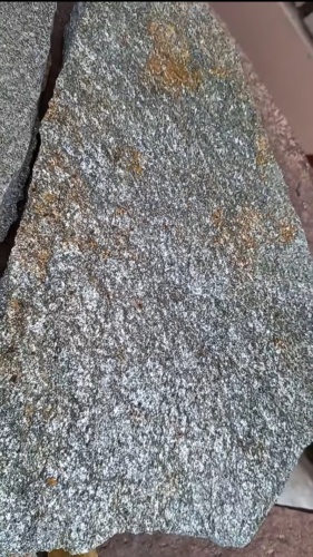 Плитняк златолит серебристый для цоколя, отмостки купить в Симе