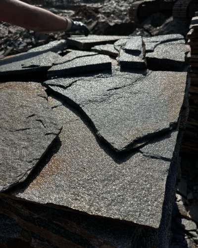 Плитняк златолит серебристый для фасада купить в Симе