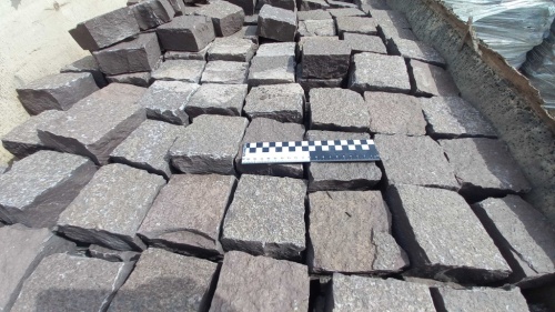 Лемезит колотая брусчатка 10 * 10 см. для парковки купить в Симе